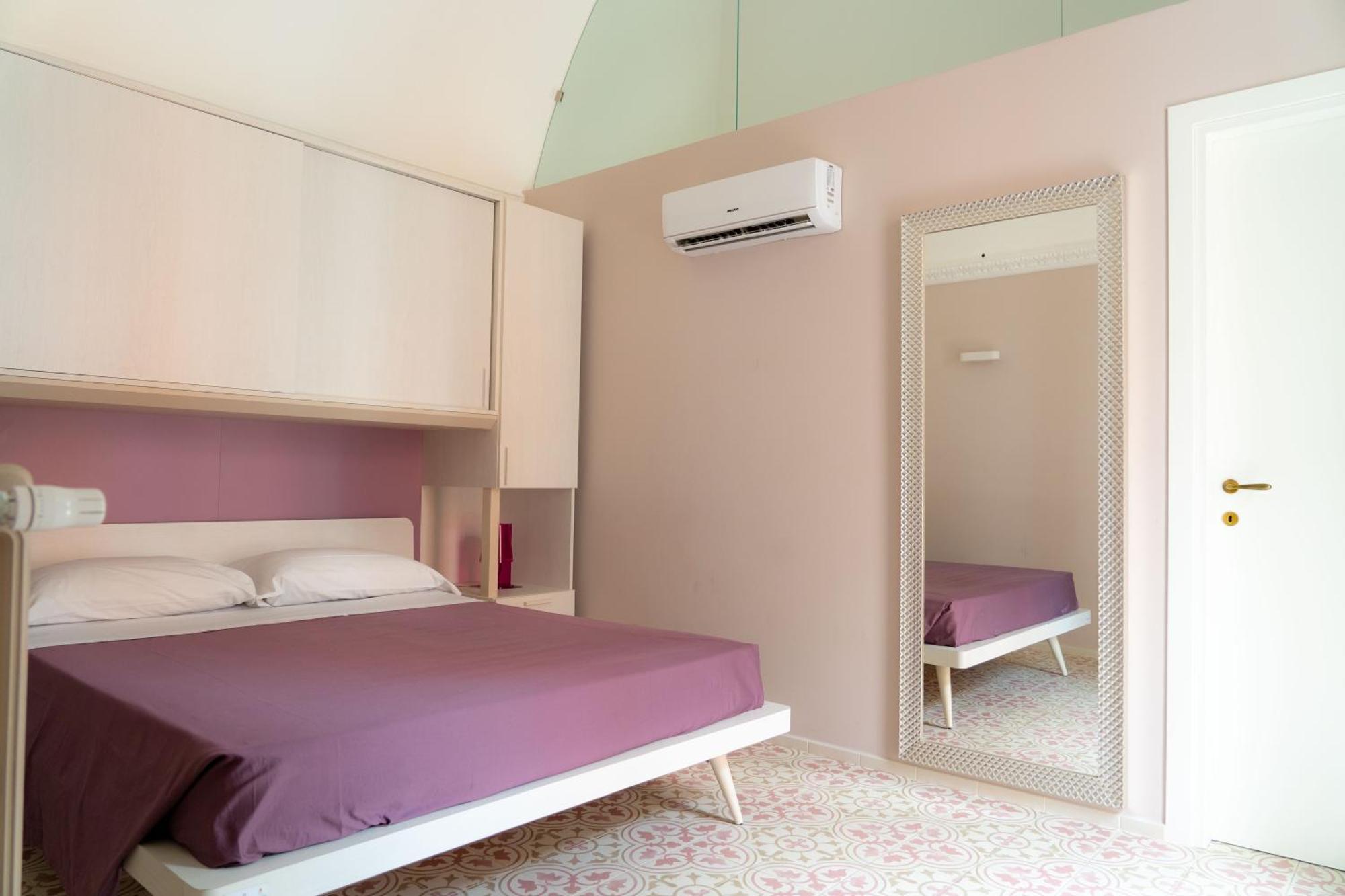 Le Tre Rondini Hotell Barletta Exteriör bild