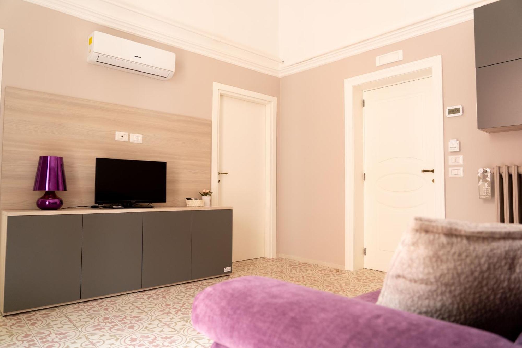 Le Tre Rondini Hotell Barletta Exteriör bild