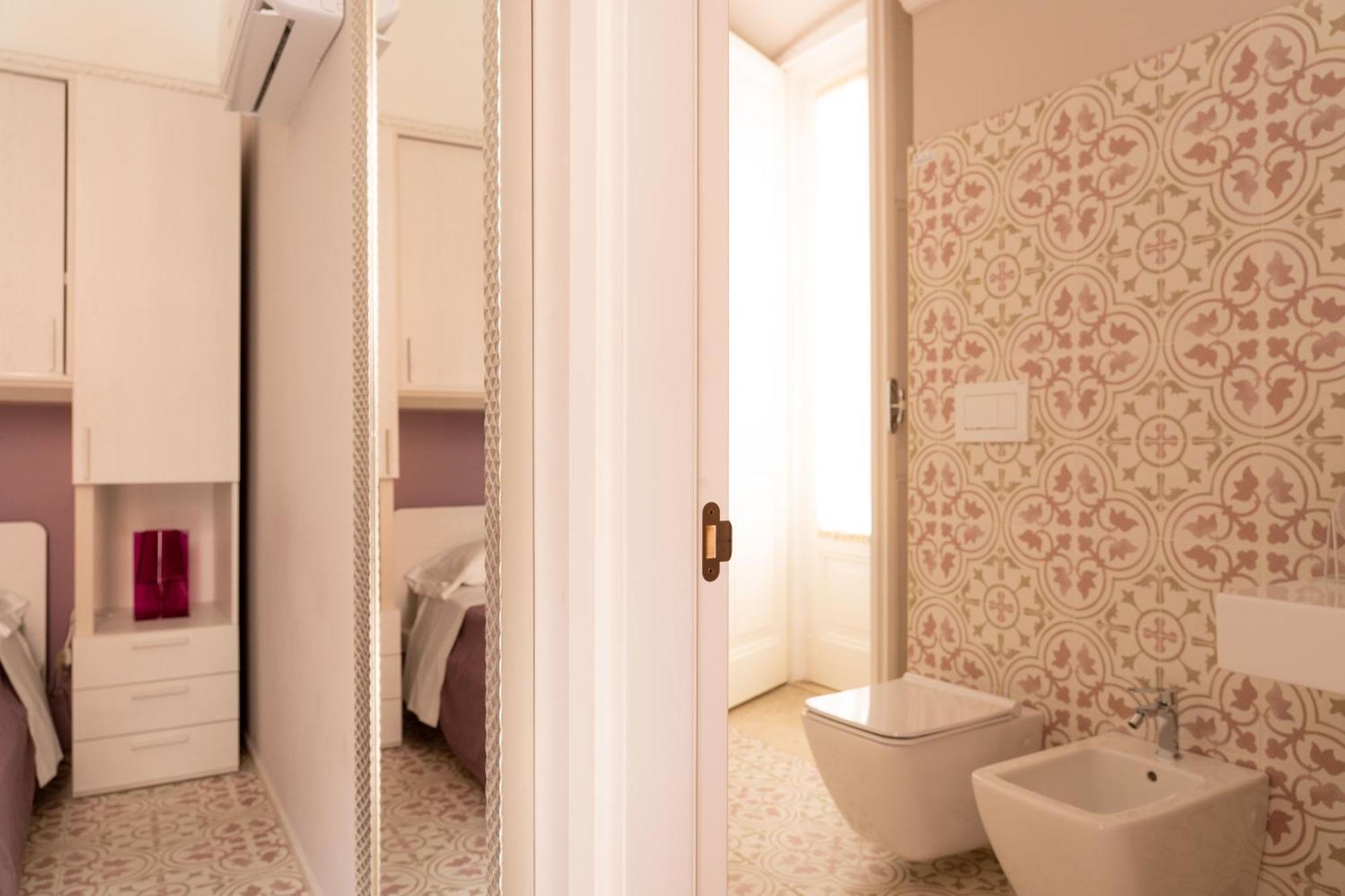 Le Tre Rondini Hotell Barletta Exteriör bild