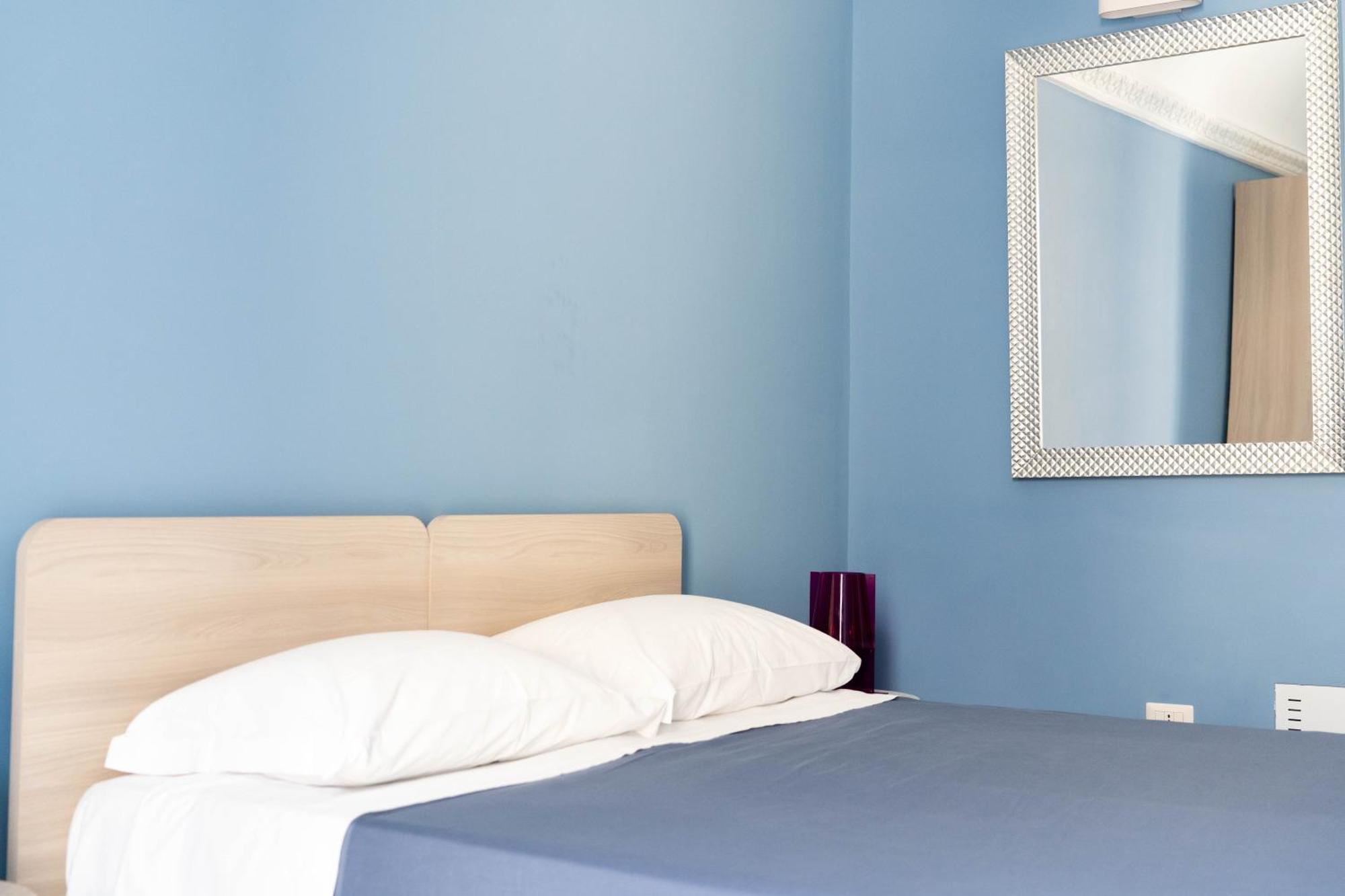 Le Tre Rondini Hotell Barletta Exteriör bild